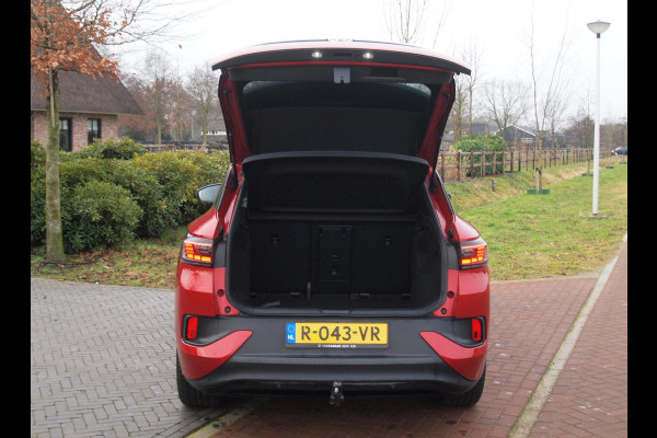 Volkswagen ID.4 GTX 4Motion 77 kWh | SOH 90% | 300PK | Sfeerverlichting | Trekhaak | Apple Carplay | NL-Auto |
