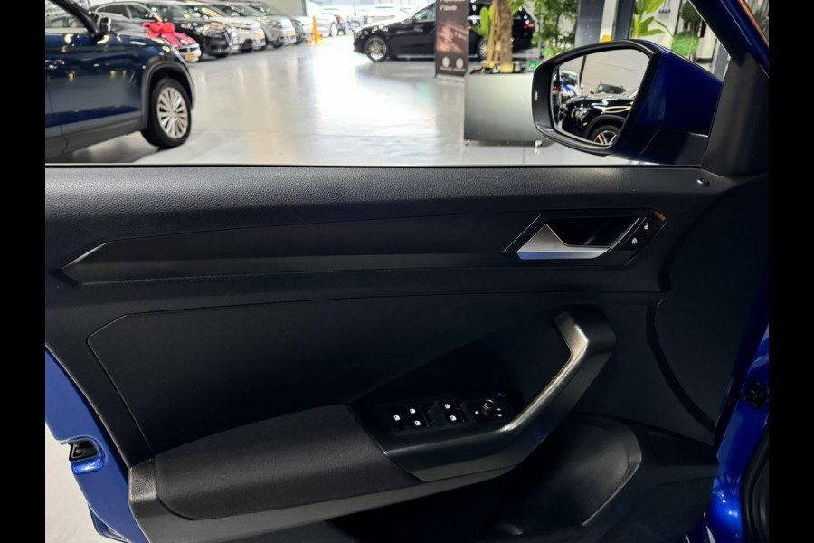 Volkswagen T-Roc 1.5 TSI Style Garantie Carplay StoelVW Adoptieve Cruise Front ASS Clima Navi Led Dab Rijklaar
