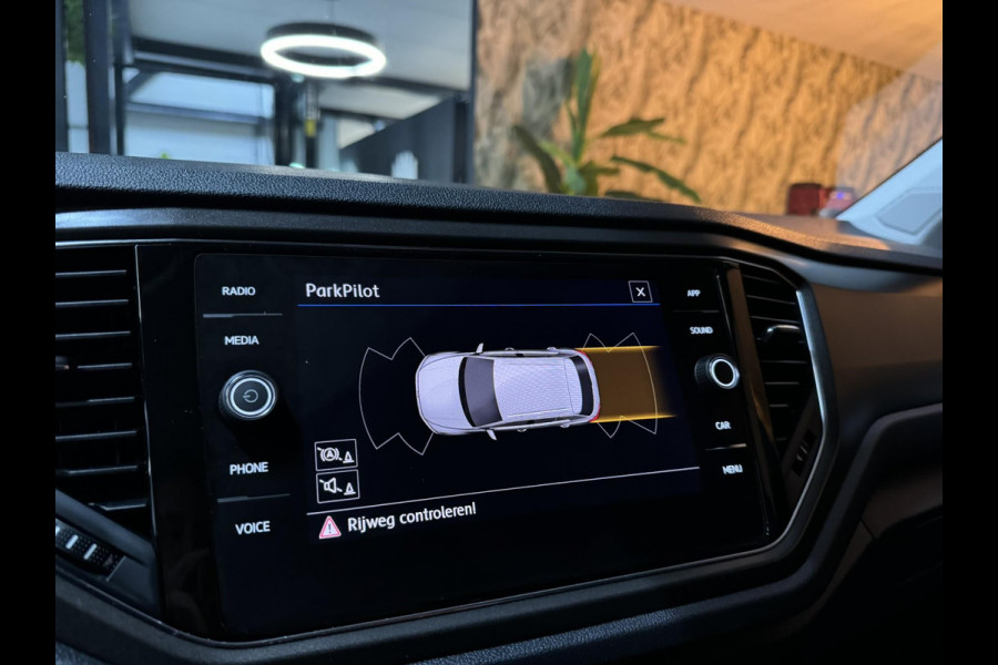 Volkswagen T-Roc 1.5 TSI Style Garantie Carplay StoelVW Adoptieve Cruise Front ASS Clima Navi Led Dab Rijklaar