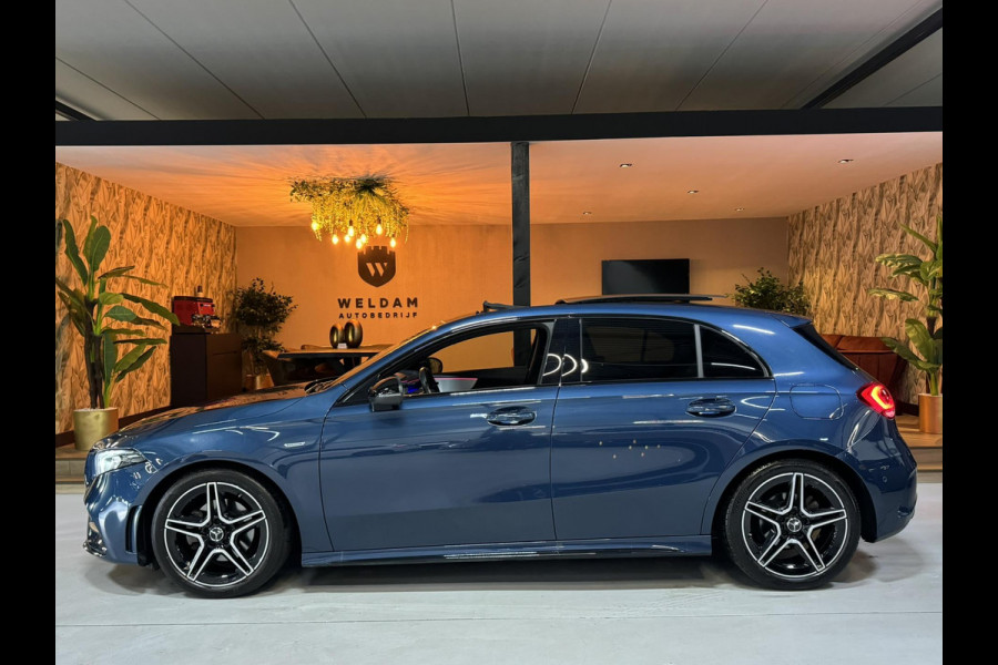 Mercedes-Benz A-Klasse 200 AMG Line Edition Garantie Pano Ambient Night Camera StoelVW Carplay Cruise Clima Navi PDC Led Rijklaar
