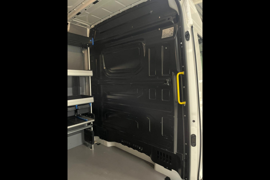 Volkswagen Crafter Automaat DSG Servicewagen 35 2.0 TDI 140pk L3H3 Highline Airco CruiseControl Navigatie Sortimo RIJKLAARPRIJS