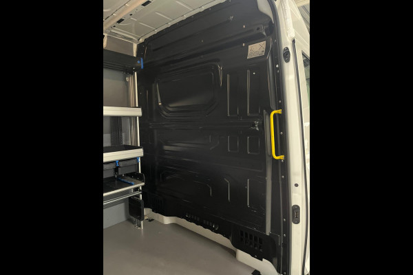 Volkswagen Crafter Automaat DSG Servicewagen 35 2.0 TDI 140pk L3H3 Highline Airco CruiseControl Navigatie Sortimo RIJKLAARPRIJS