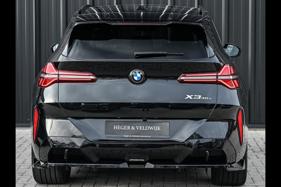 BMW X3 30e xDrive 300pk M-Sport | Panorama dak | Sport stoelen | Driving Assistant Plus | Dab+ | Harman/Kardon | Adaptive Led | Head-Up | 360 Camera | Comfort Access | Ambiance Interieur  | Iconic Glow