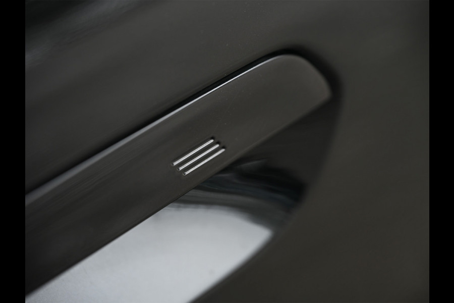 BMW X3 30e xDrive 300pk M-Sport | Panorama dak | Sport stoelen | Driving Assistant Plus | Dab+ | Harman/Kardon | Adaptive Led | Head-Up | 360 Camera | Comfort Access | Ambiance Interieur  | Iconic Glow