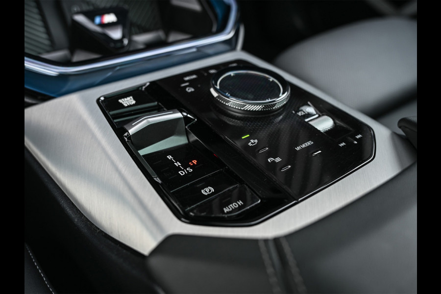 BMW X3 30e xDrive 300pk M-Sport | Panorama dak | Sport stoelen | Driving Assistant Plus | Dab+ | Harman/Kardon | Adaptive Led | Head-Up | 360 Camera | Comfort Access | Ambiance Interieur  | Iconic Glow