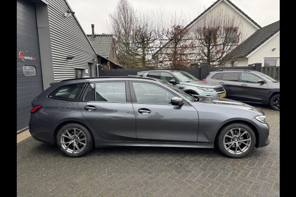 BMW 3 Serie Touring 320i Executive Edition | Panoramadak | DAB | Carplay | Navigatie | Elektrische Achterklep |