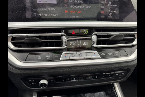 BMW 3 Serie Touring 320i Executive Edition | Panoramadak | DAB | Carplay | Navigatie | Elektrische Achterklep |