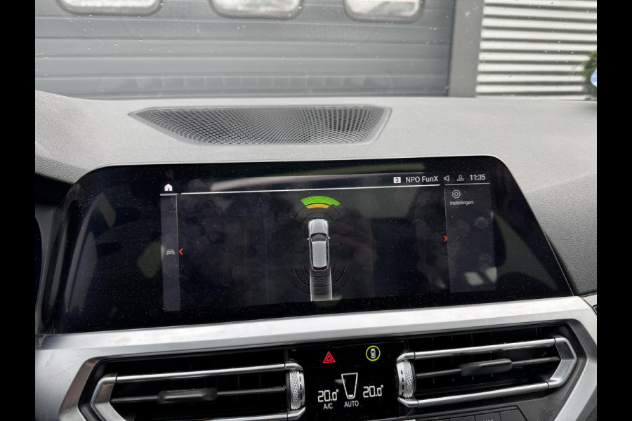 BMW 3 Serie Touring 320i Executive Edition | Panoramadak | DAB | Carplay | Navigatie | Elektrische Achterklep |