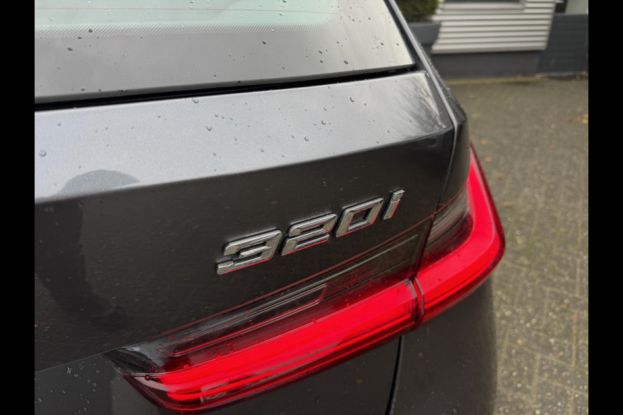 BMW 3 Serie Touring 320i Executive Edition | Panoramadak | DAB | Carplay | Navigatie | Elektrische Achterklep |