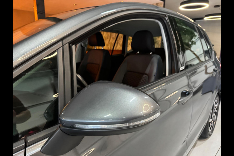 Volkswagen Golf Sportsvan 1.0 TSI Highline Garantie CarPlay Camera Adoptieve Cruise Front Ass Lane PDC Clima Navi Led Rijklaar