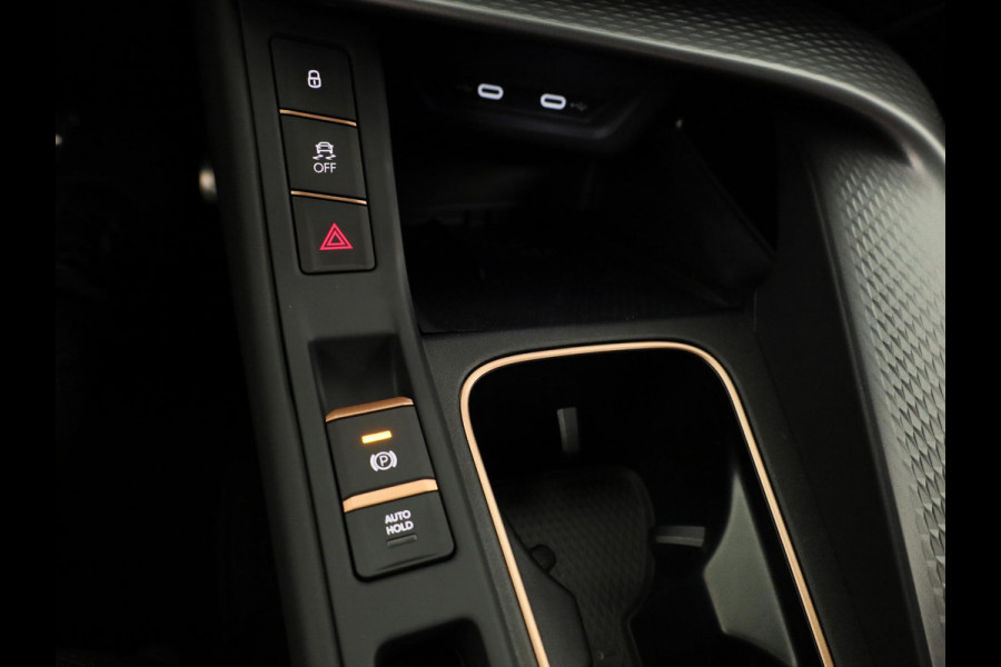 CUPRA Terramar 1.5 TSI e-Hybrid Business 204PK | Trekhaak | Matte Lak | Sennheiser | Elektrisch Verstelbare Voorstoelen | 360 Camera |