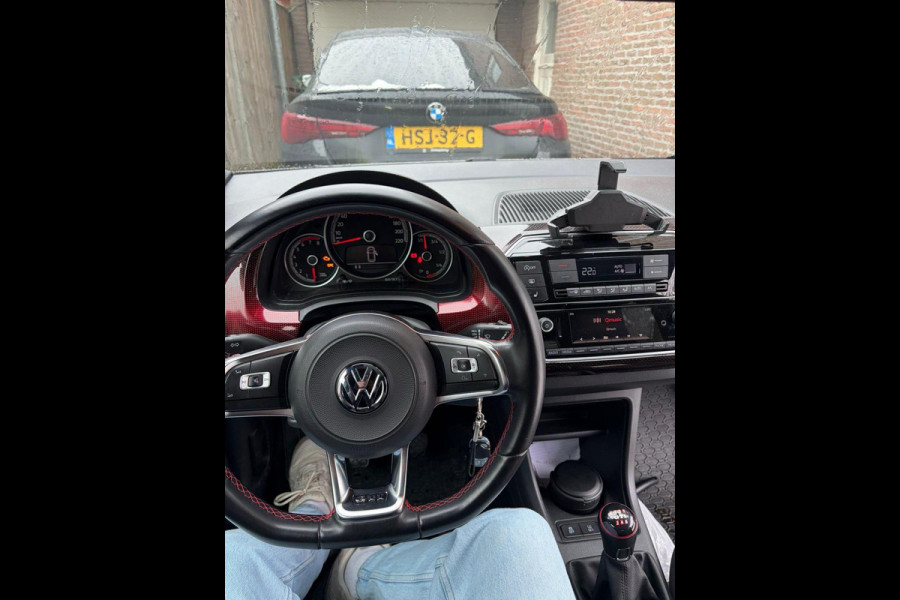 Volkswagen up! 1.0 TSI GTI 115pk | VOL! | Panoramadak | Beats Audio | Zomer- & Winterset | Stoelverwarming | Cruise Control |