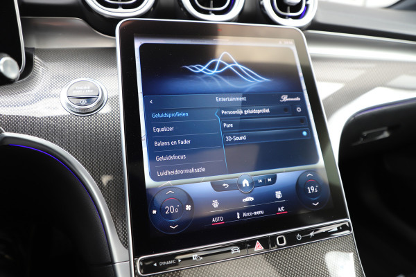 Mercedes-Benz C-Klasse 200 AMG | Pano | Burmester | Sfeerverlichting | Distronic | Keyles-go | Memory | Carbon | Digital-light | NL-auto | 2021.