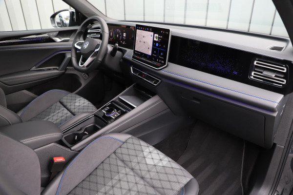 Volkswagen Tiguan 1.5 eHybrid R-Line Edition | 272PK | Massage | Adapt. onderstel | Pano | Sfeerverlichting | Keyless-go | Dynamic-light | NL-Auto