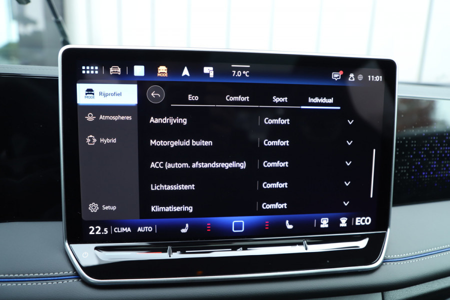 Volkswagen Tiguan 1.5 eHybrid R-Line Edition | 272PK | Massage | Adapt. onderstel | Pano | Sfeerverlichting | Keyless-go | Dynamic-light | NL-Auto