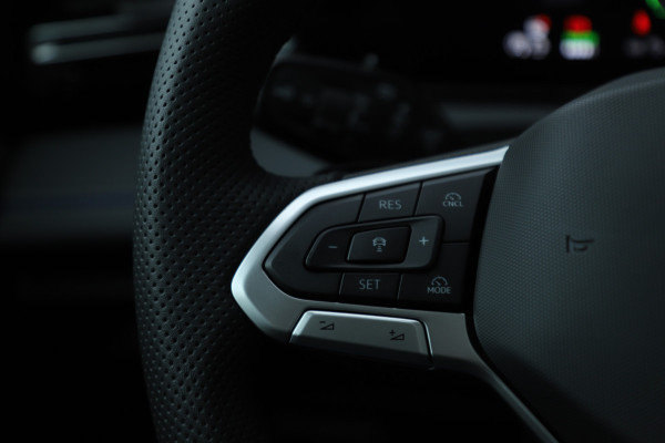 Volkswagen Tiguan 1.5 eHybrid R-Line Edition | 272PK | Massage | Adapt. onderstel | Pano | Sfeerverlichting | Keyless-go | Dynamic-light | NL-Auto