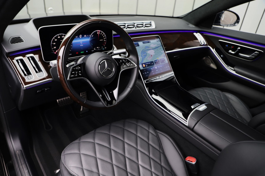 Mercedes-Benz S-Klasse 450e AMG | 408PK | Head-up | Entertainment | Luchtvering | Achterasbesturing | Massage | Digital-light | Keyless-go | 2024.