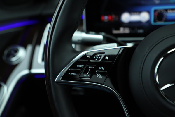 Mercedes-Benz S-Klasse 450e AMG | 408PK | Head-up | Entertainment | Luchtvering | Achterasbesturing | Massage | Digital-light | Keyless-go | 2024.