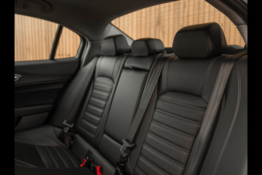 Alfa Romeo Giulia 2.0T Super | Veloce stoelen | Harman/Kardon | Veloce bumper | CarPlay