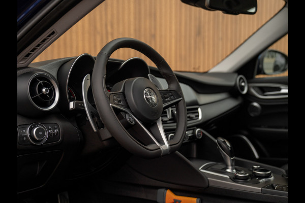 Alfa Romeo Giulia 2.0T Super | Veloce stoelen | Harman/Kardon | Veloce bumper | CarPlay