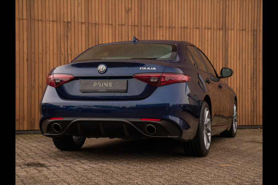 Alfa Romeo Giulia 2.0T Super | Veloce stoelen | Harman/Kardon | Veloce bumper | CarPlay