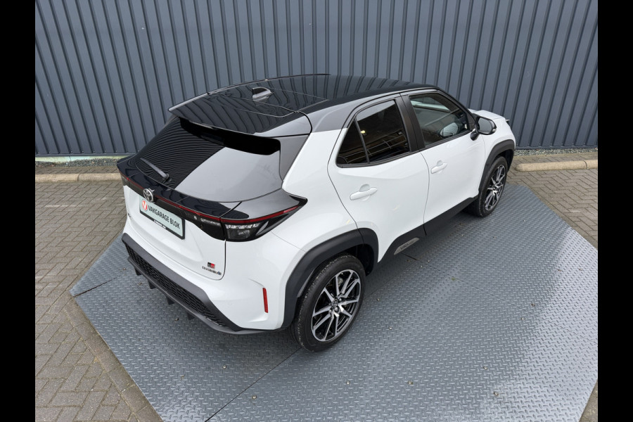 Toyota Yaris Cross 1.5 Hybrid GR Sport / Bi tone | Pano dak | JBL | Elektrische achterklep | Rijklaar!!!