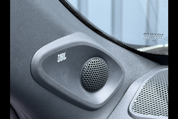 Toyota Yaris Cross 1.5 Hybrid GR Sport / Bi tone | Pano dak | JBL | Elektrische achterklep | Rijklaar!!!