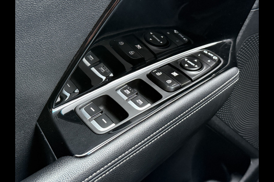 Kia e-Niro DynamicPlusLine 64 kWh | Schuifdak | Apple Carplay | Stoel/Stuurverwarming