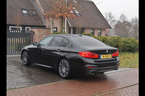 BMW 5 Serie 530i High Executive | M-Pakket | Camera | Sfeerverlichting | Automaat | NL-Auto |