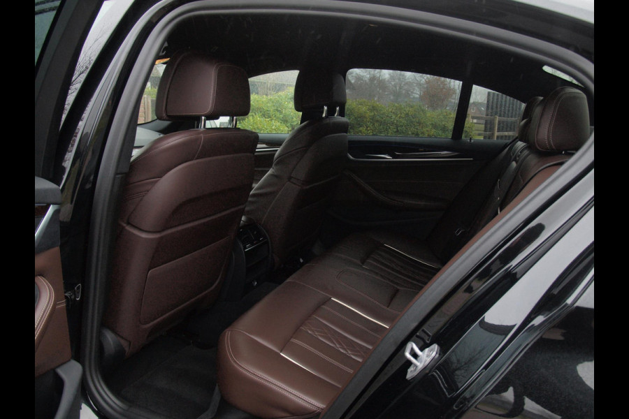 BMW 5 Serie 530i High Executive | M-Pakket | Camera | Sfeerverlichting | Automaat | NL-Auto |