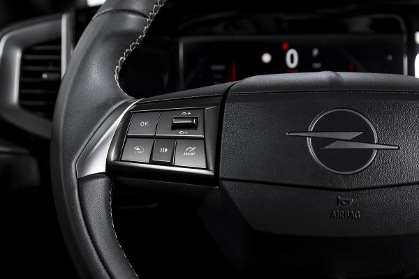 Opel Mokka 1.2 Turbo Hybrid 145 PK GS - Automaat | Dig. Cockpit | Cruise | PDC | Camera | App. Connect | ECC | DAB | LM 17" | 8579