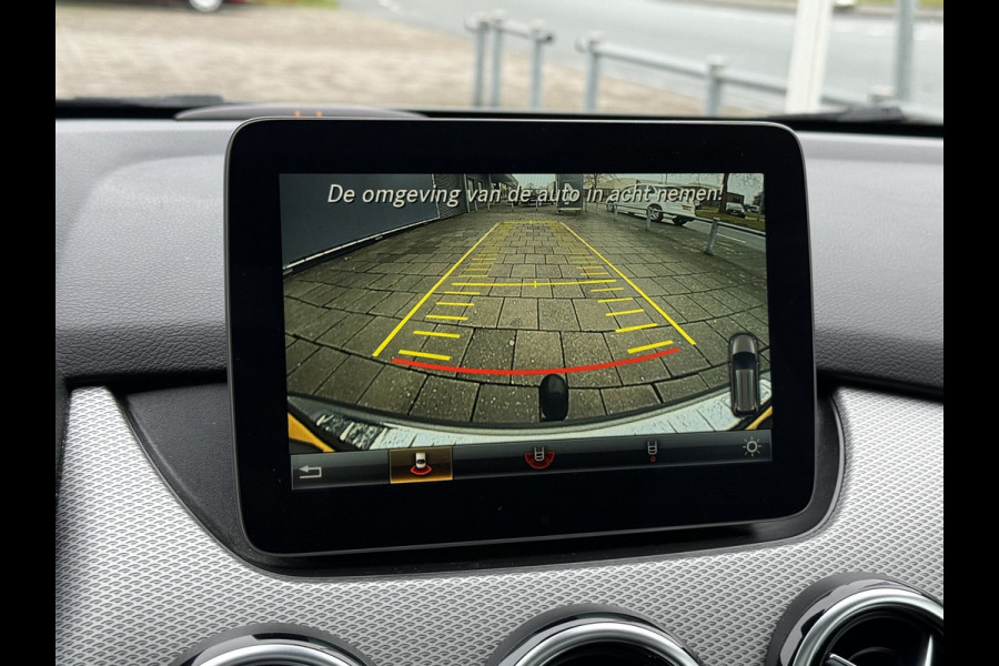 Mercedes-Benz B-Klasse BWJ 2018 | 200 Ambition 157PK AUTOMAAT | TREKHAAK | LEER | 2X PANO DAK | PDC 2X | NAVI | CLIMA | STOELVERW | CRUISE