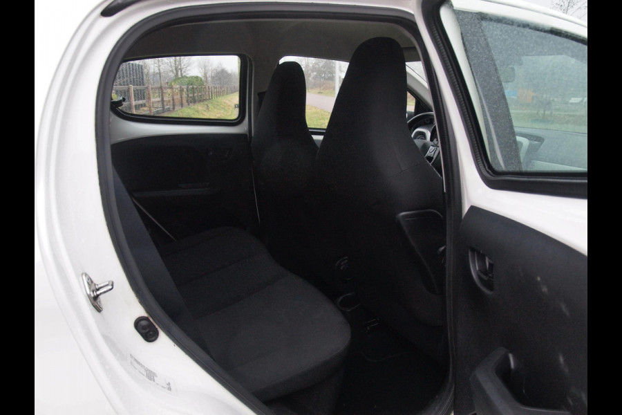 Peugeot 108 1.0 e-VTi Active | Airco | Bluetooth | 5-deurs | NL-Auto |