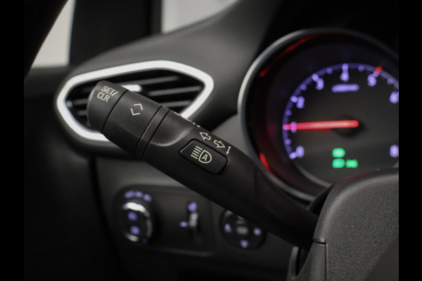 Opel Crossland 1.2 Turbo Level 4 Sport (APPLE CARPLAY,NAVI,CAMERA,PDC,STOEL/STUURVERWARMING,CLIMATE,CRUISE,SPORTSTOELEN,LM VELGEN)