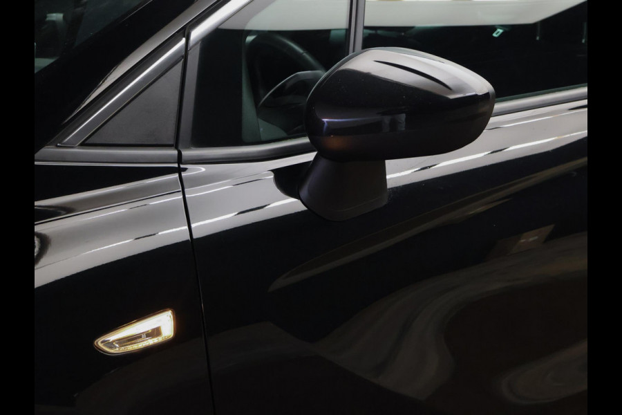 Opel Crossland 1.2 Turbo Level 4 Sport (APPLE CARPLAY,NAVI,CAMERA,PDC,STOEL/STUURVERWARMING,CLIMATE,CRUISE,SPORTSTOELEN,LM VELGEN)