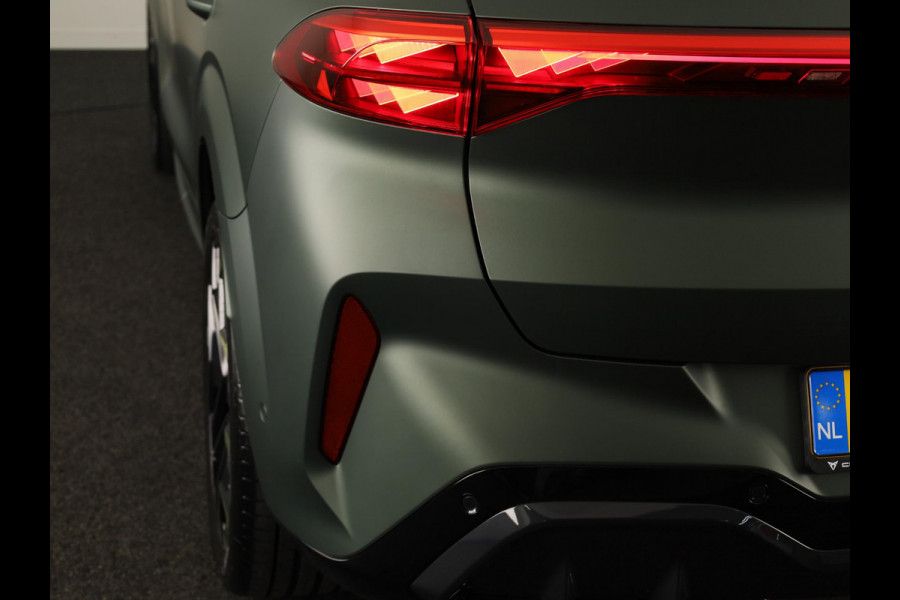 CUPRA Terramar 1.5 TSI e-Hybrid VZ Tribe Edition 272PK | Matte Lak | 20 Inch | Trekhaak | Matrix Koplampen | Panoramadak | 20 Inch | 360 Camera |