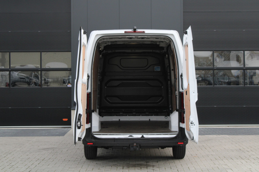 Renault Master T35 2.0 dCi 130 L2H2 Advance 130pk - Camera - Blindspot - Voorruit verwarming - Trekhaak - Carplay - Cruise - LED - Rijklaar