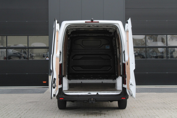 Renault Master T35 2.0 dCi 130 L2H2 Advance 130pk - Camera - Blindspot - Voorruit verwarming - Trekhaak - Carplay - Cruise - LED - Rijklaar