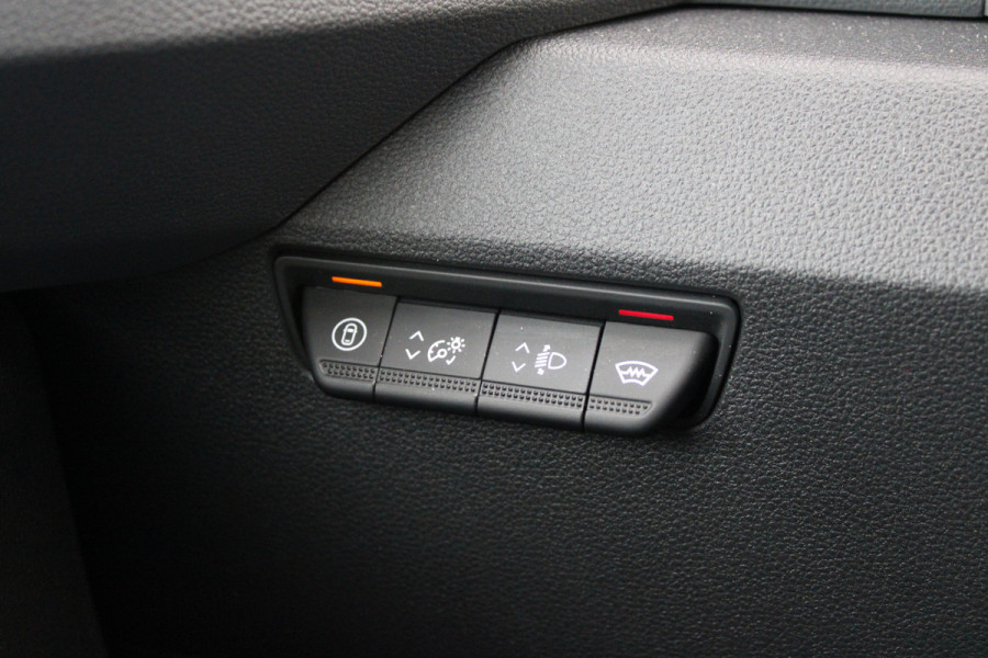 Renault Master T35 2.0 dCi 130 L2H2 Advance 130pk - Camera - Blindspot - Voorruit verwarming - Trekhaak - Carplay - Cruise - LED - Rijklaar