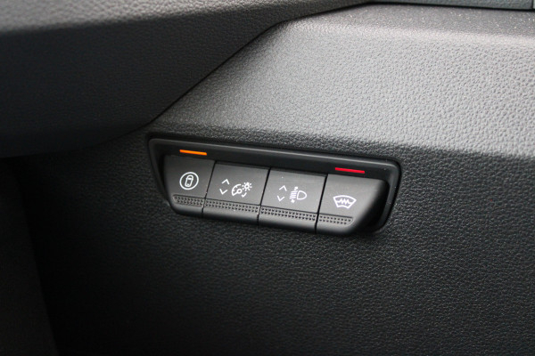 Renault Master T35 2.0 dCi 130 L2H2 Advance 130pk - Camera - Blindspot - Voorruit verwarming - Trekhaak - Carplay - Cruise - LED - Rijklaar