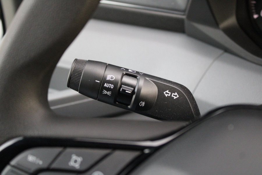 Renault Master T35 2.0 dCi 130 L2H2 Advance 130pk - Camera - Blindspot - Voorruit verwarming - Trekhaak - Carplay - Cruise - LED - Rijklaar