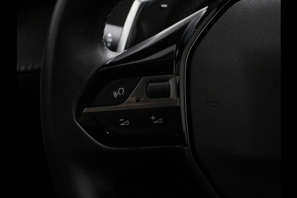 Peugeot 2008 1.2 PureTech 130pk Automaat Active Pack | Trekhaak | Climate Control | Navigatie | Cruise Control |Full LED | PDC Achter