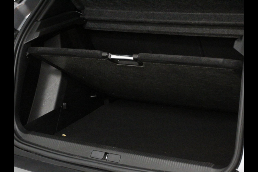 Peugeot 2008 1.2 PureTech 130pk Automaat Active Pack | Trekhaak | Climate Control | Navigatie | Cruise Control |Full LED | PDC Achter