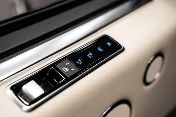 Land Rover Range Rover 2.0 P400e LWB Autobiography *Meridian / Panorama / Rear-seat entertainment / Stoelmassage + ventilatie / Memory / HUD*