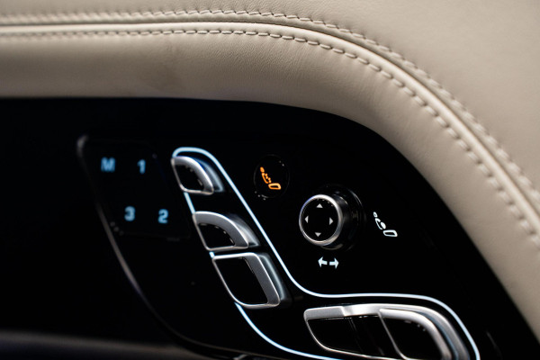 Land Rover Range Rover 2.0 P400e LWB Autobiography *Meridian / Panorama / Rear-seat entertainment / Stoelmassage + ventilatie / Memory / HUD*