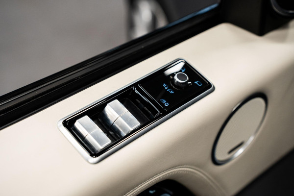 Land Rover Range Rover 2.0 P400e LWB Autobiography *Meridian / Panorama / Rear-seat entertainment / Stoelmassage + ventilatie / Memory / HUD*