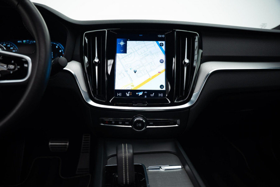 Volvo S60 2.0 B4 R-Design |Pano|H&K|Heico Tuning|Dodehoek|Stuur/Stoelverwarming|