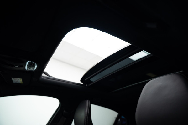 Volvo S60 2.0 B4 R-Design |Pano|H&K|Heico Tuning|Dodehoek|Stuur/Stoelverwarming|