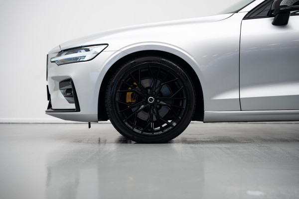 Volvo S60 2.0 B4 R-Design |Pano|H&K|Heico Tuning|Dodehoek|Stuur/Stoelverwarming|