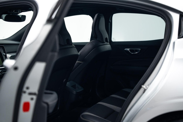 Volvo S60 2.0 B4 R-Design |Pano|H&K|Heico Tuning|Dodehoek|Stuur/Stoelverwarming|